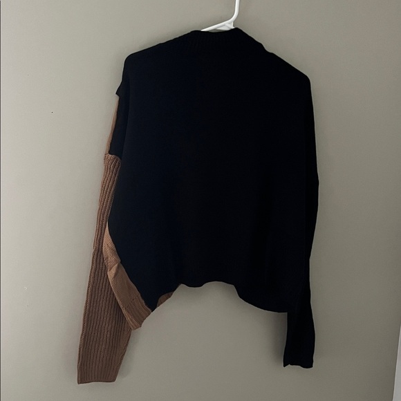 Two-Tone Black and Brown Sweater - Picture 4 of 6